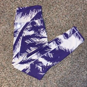 Fabletics PureLuxe full length leggings size medium purple and white